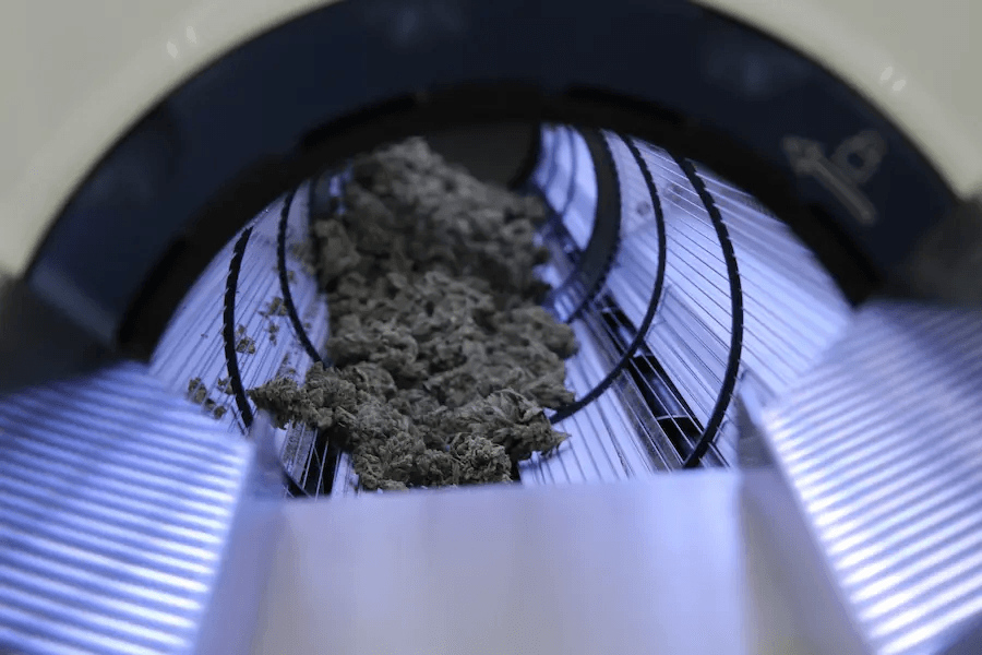Inside view of Mobius M108 trimming drum